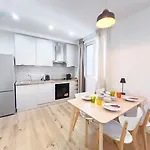 Blue Palace 5e Tirabora Short Rent Apartment