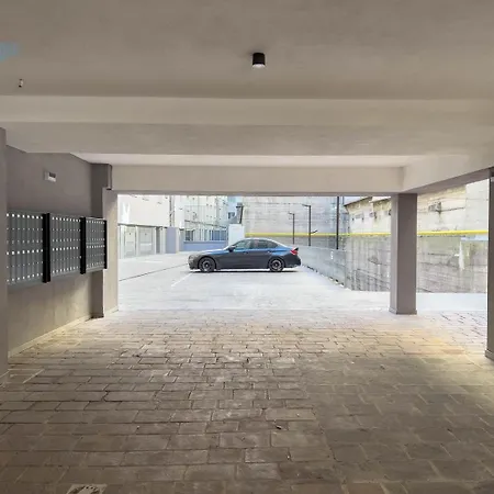 דירה Blue Palace 5e Tirabora Short Rent