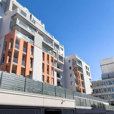 Blue Palace 5e Tirabora Short Rent דירה *